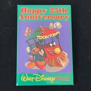 Item: Vintage Walt Disney World Happy 25th Anniversary Toon Town Cast Exclusive